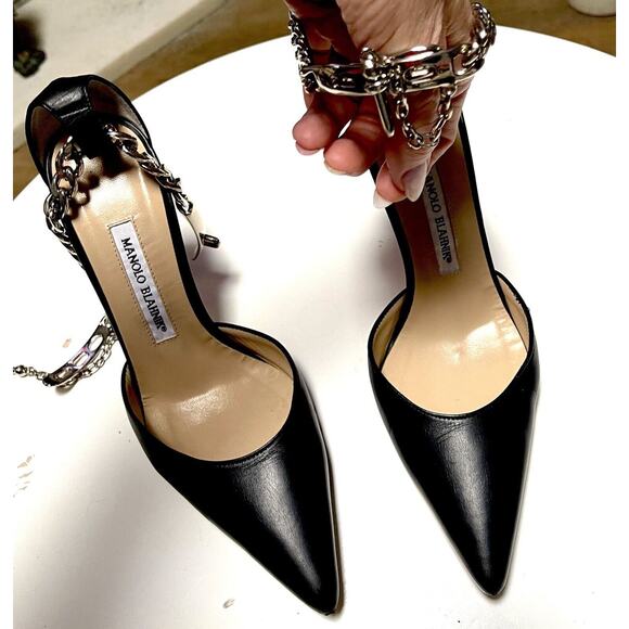Manolo Blahnik Black Leather Silver Dagger Lock Chain D'Orsay Pumps Heels Italy - Picture 12 of 15